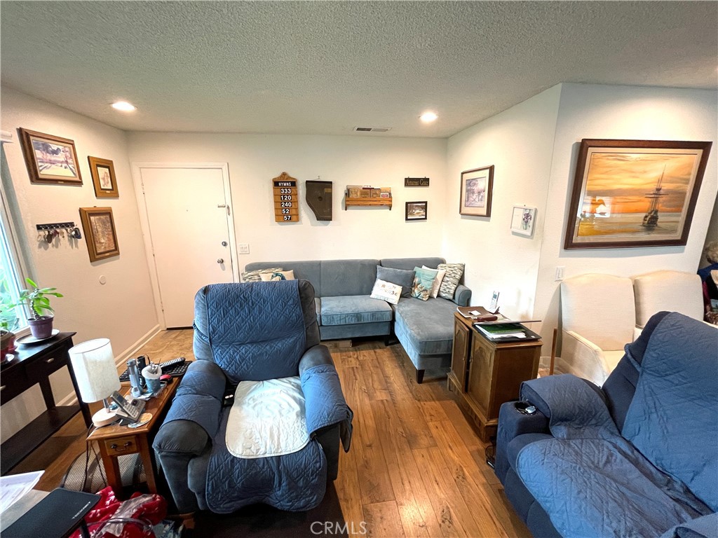 3721 Ketch Avenue, Unit A Oxnard, CA 93035 - Photo 11 of 32 Original Image