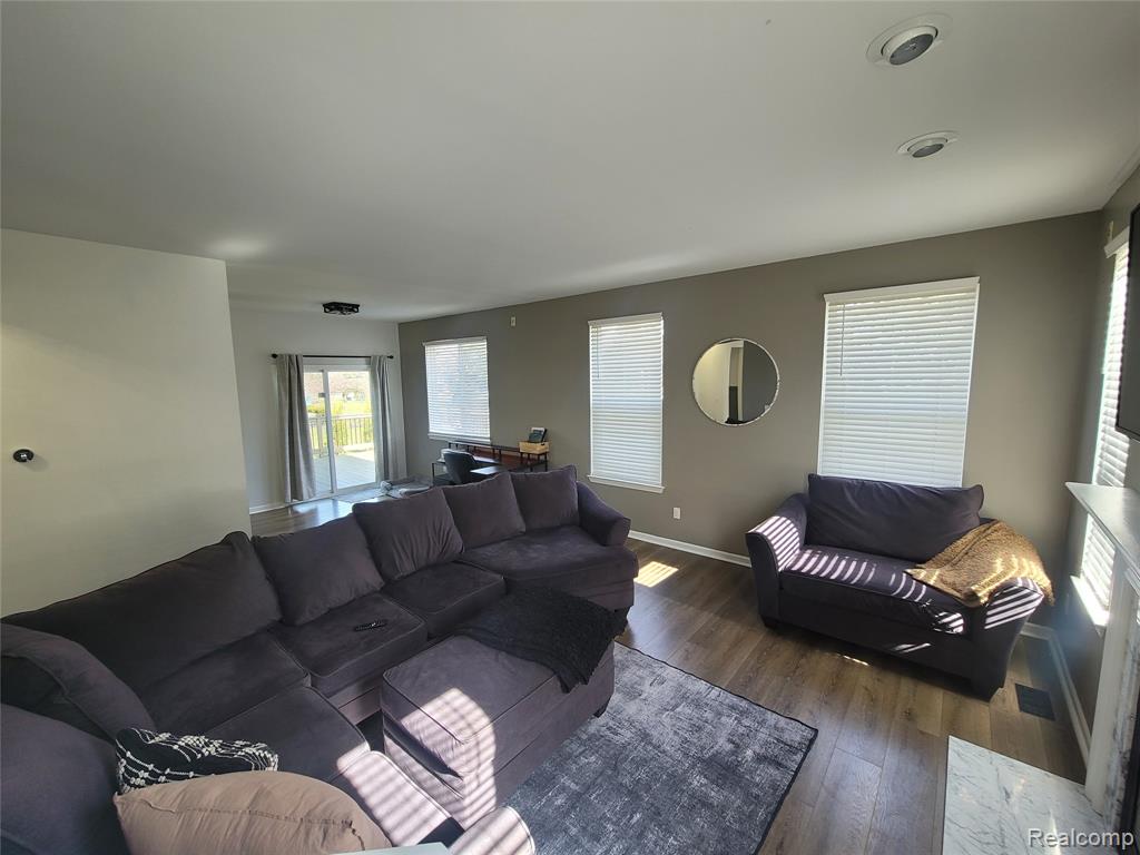 1816 Acorn Valley Drive Howell, MI 48855 - Photo 29 of 35