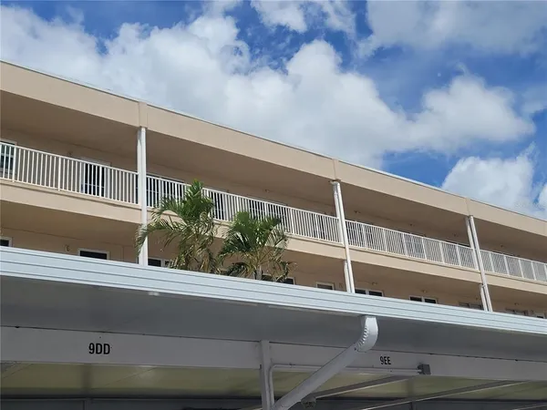 $105,000 | 9950 62nd Avenue North, Unit 417, St. Petersburg, FL 33708