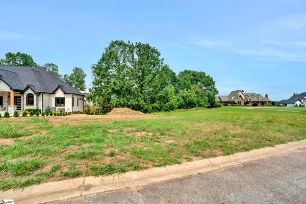 $305,000 | 434 Tangleridge Court, Inman, SC 29349