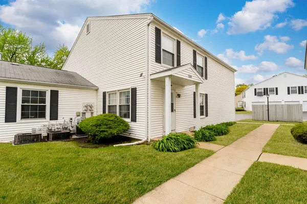 $209,000 | 1261 Prairie Avenue, Glendale Heights, IL 60139