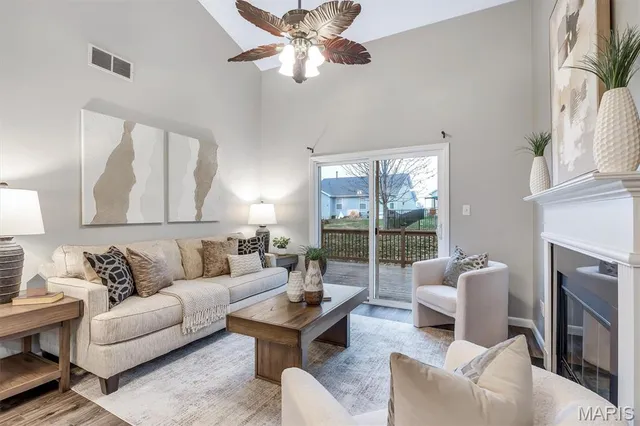 $285,000 | 623 Country Village Drive, Lake St. Louis, MO 63367