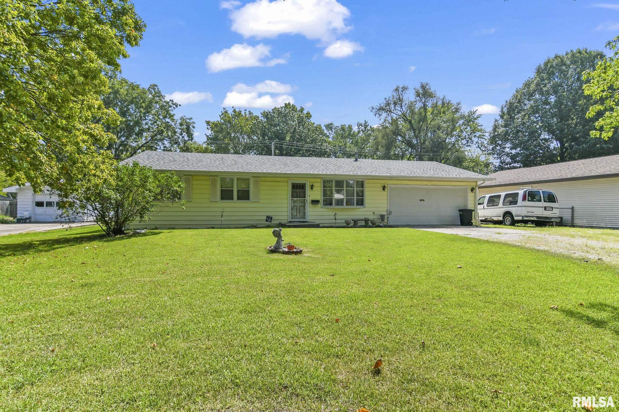 3316 Carman Avenue Springfield, IL 62703 - Photo 3 of 24 Gallery Image 3