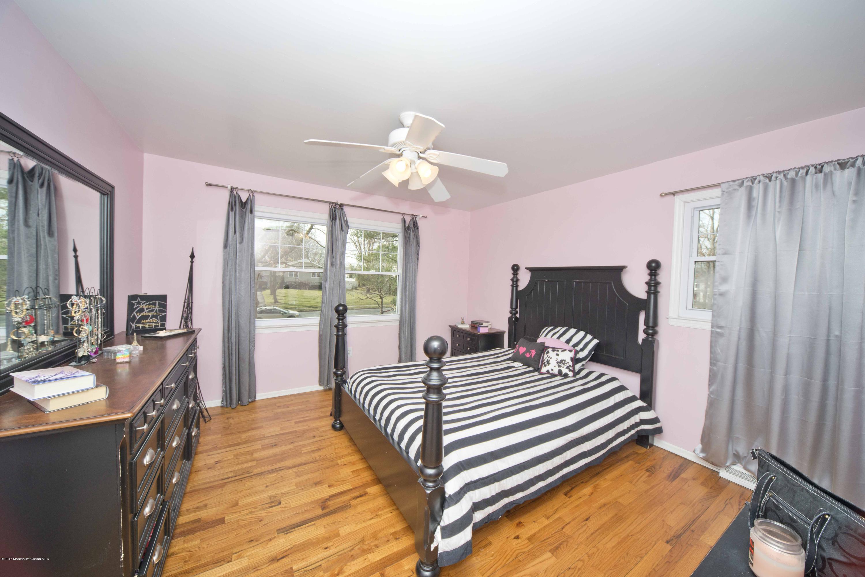 18 Becket Road Manalapan, NJ 07726 - Photo 20 of 61 Bedroom 3