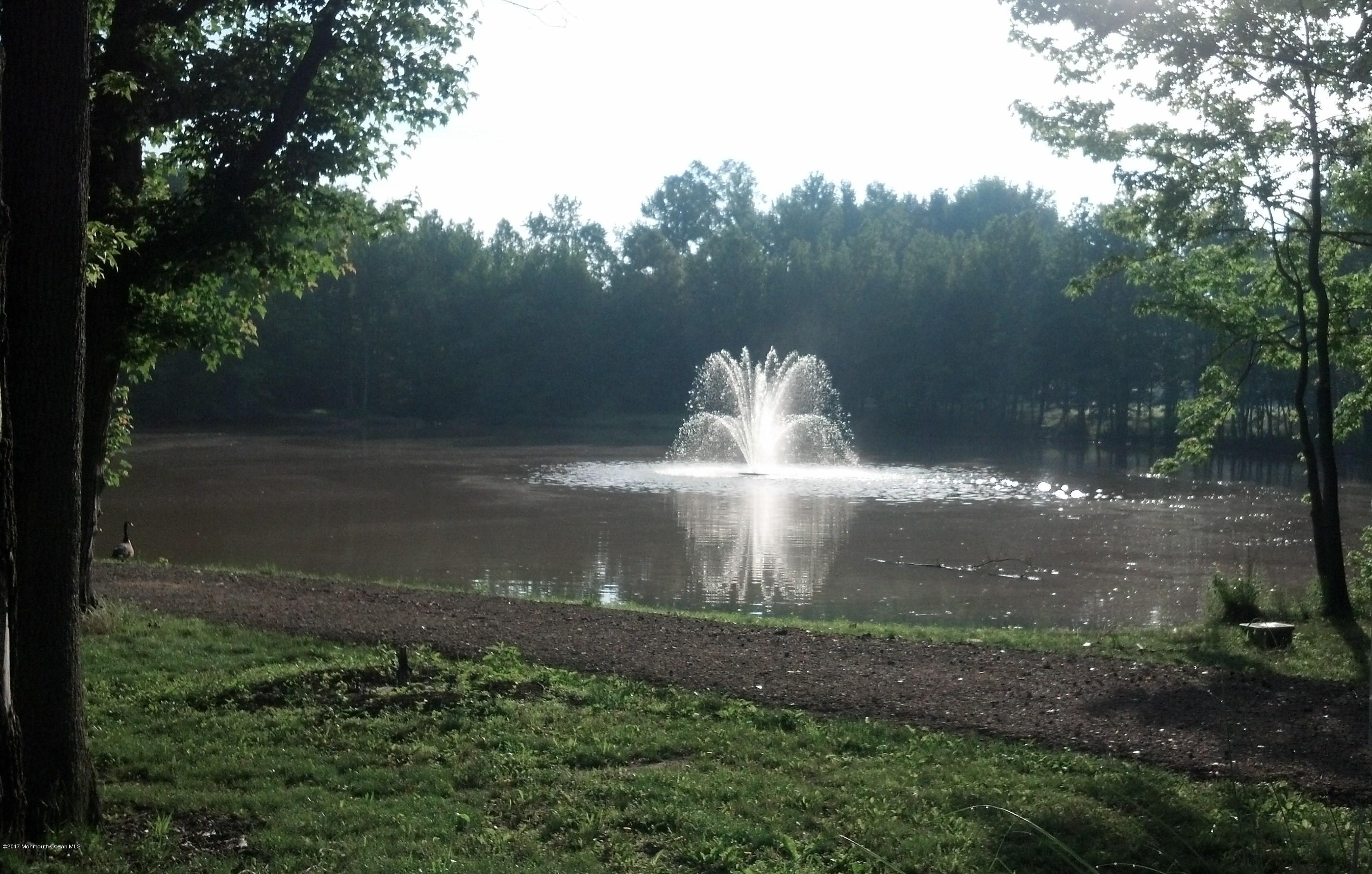 18 Becket Road Manalapan, NJ 07726 - Photo 42 of 61 Holiday Park Fountain