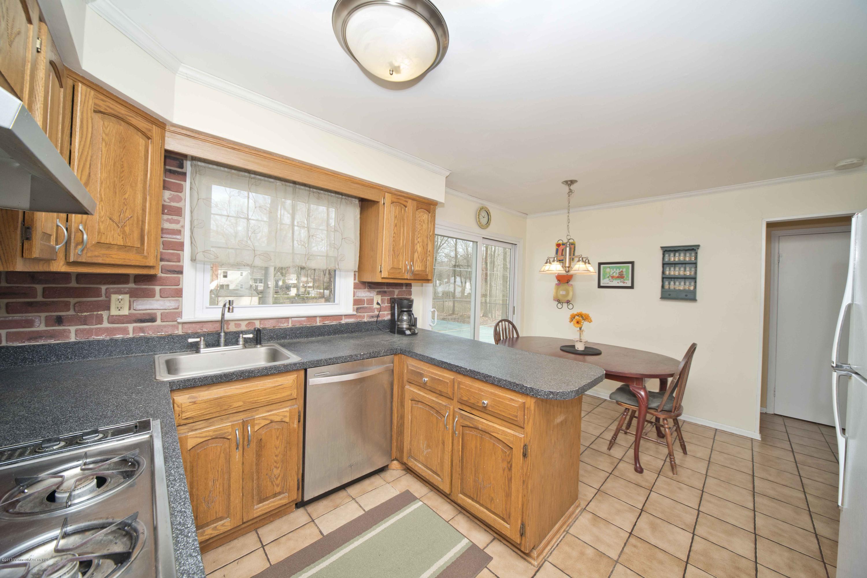 18 Becket Road Manalapan, NJ 07726 - Photo 10 of 61 Kitchen