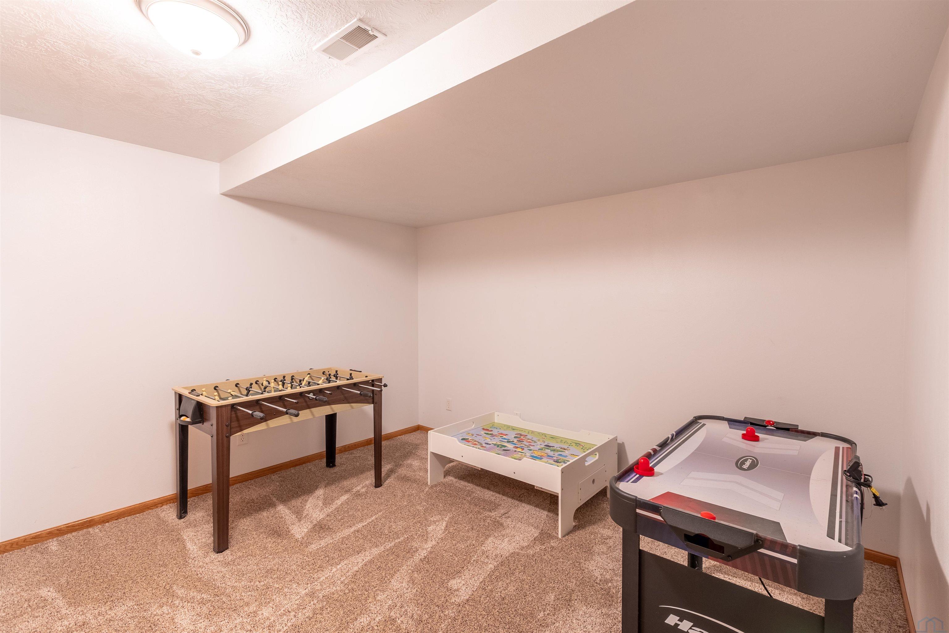 32213 Indigo Road Hinton, IA 51024 - Photo 24 of 28 Gallery Image 24