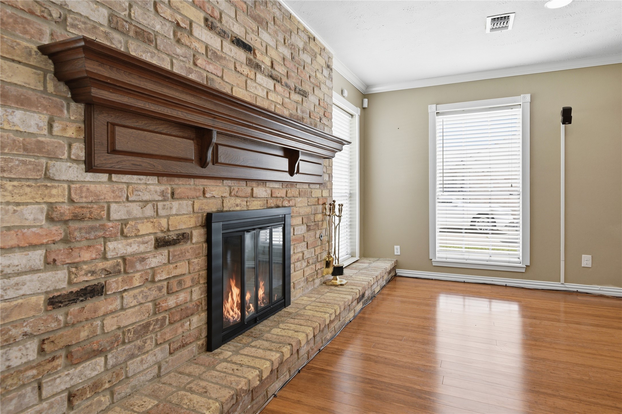 1007 Manatee Lane Houston, TX 77090 - Photo 11 of 25 a living room with a fireplace