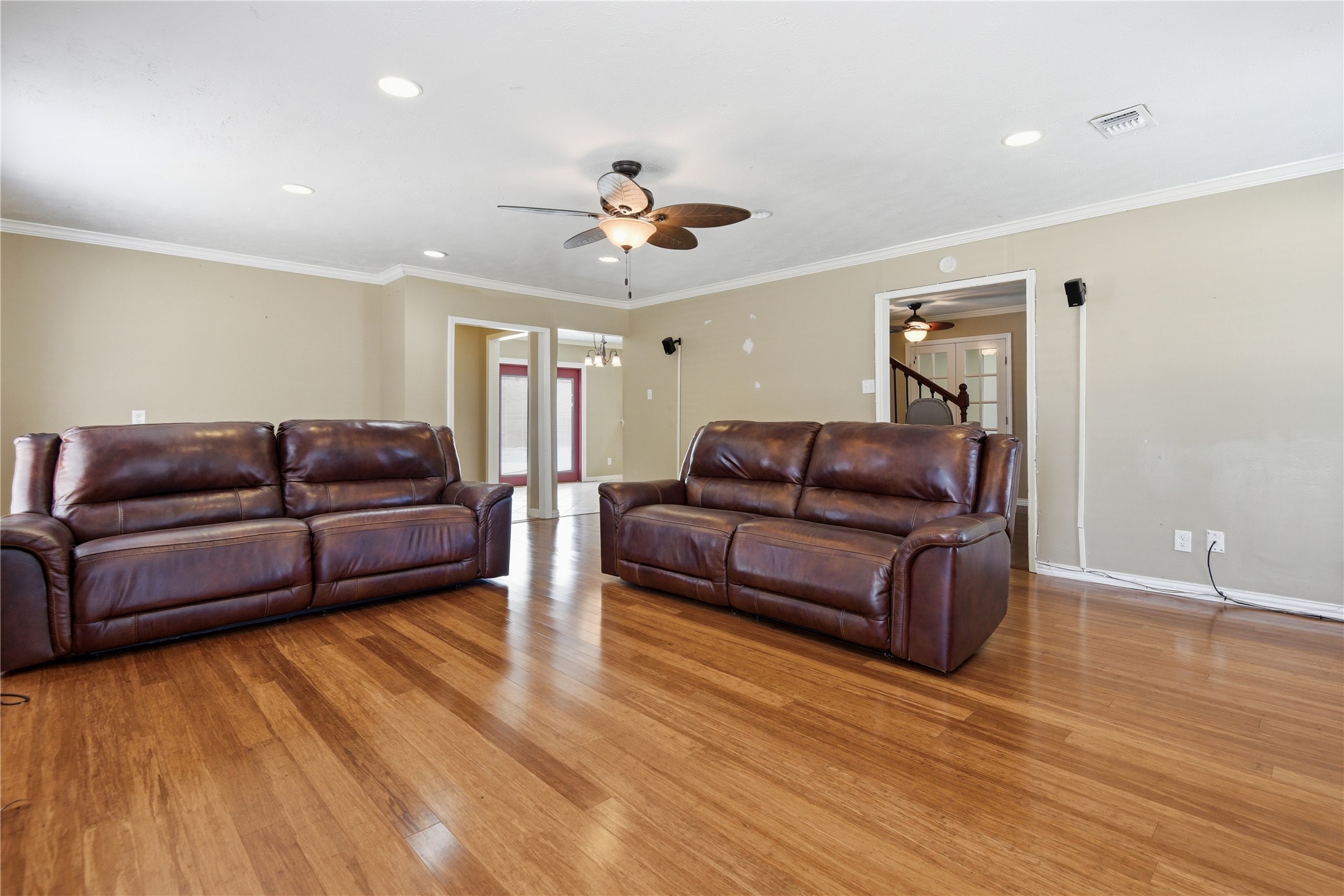 1007 Manatee Lane Houston, TX 77090 - Photo 12 of 25 a living room with furniture and wooden floor