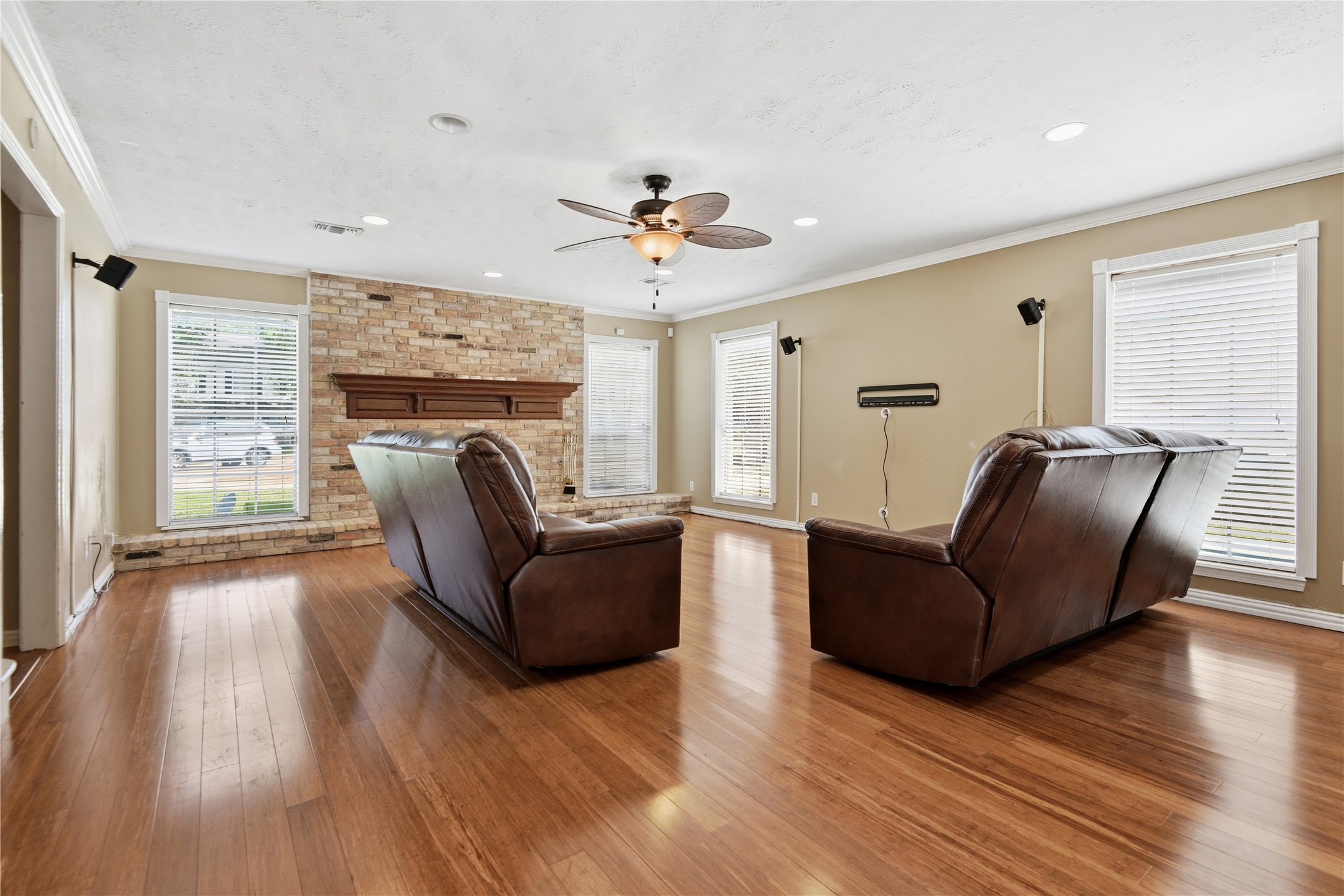 1007 Manatee Lane Houston, TX 77090 - Photo 13 of 25 a living room with furniture and a large window