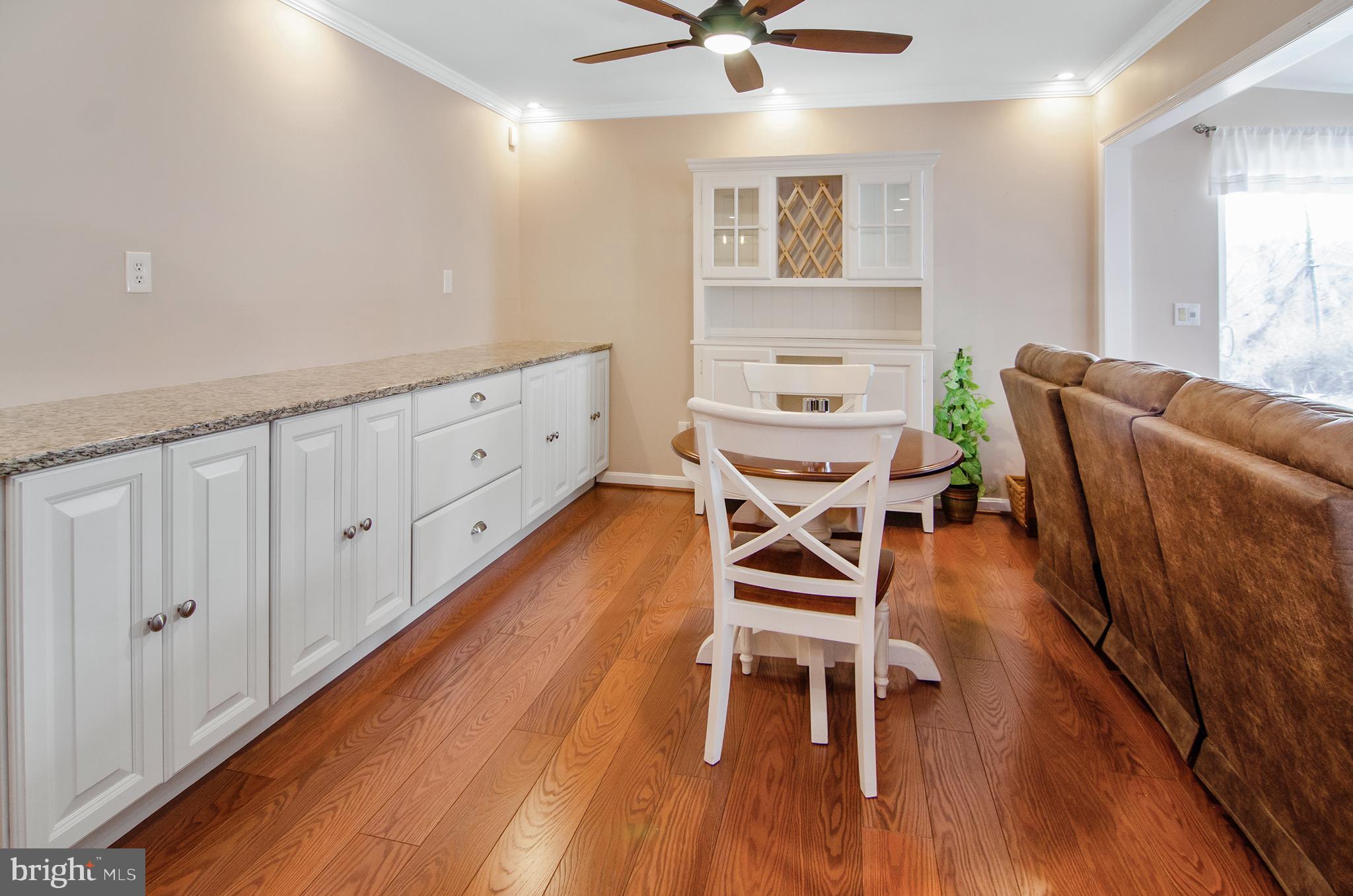 8410 Hallmark Circle Baltimore, MD 21234 - Photo 11 of 37 Breakfast Room