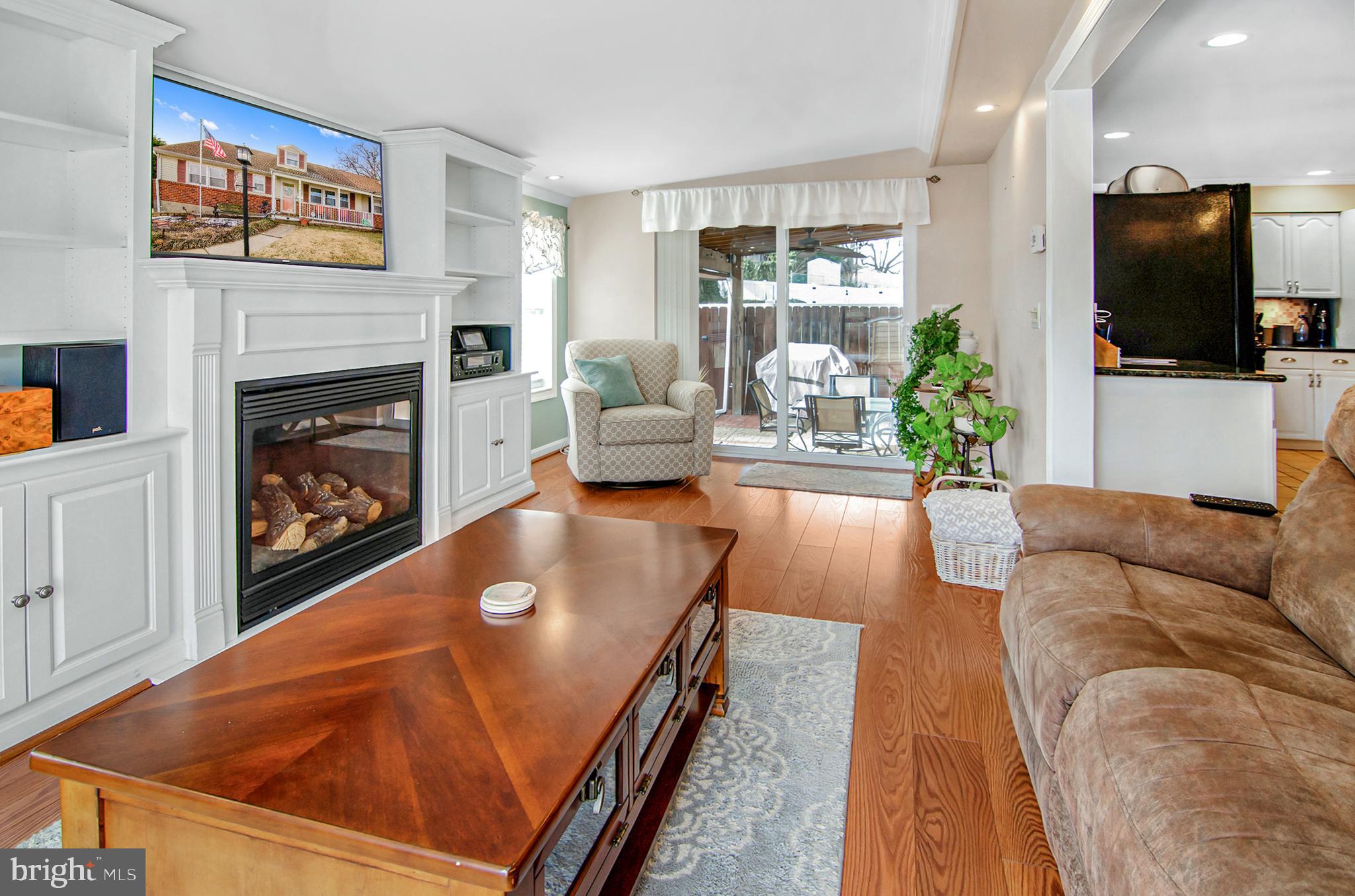 8410 Hallmark Circle Baltimore, MD 21234 - Photo 13 of 37 First Floor Family Room