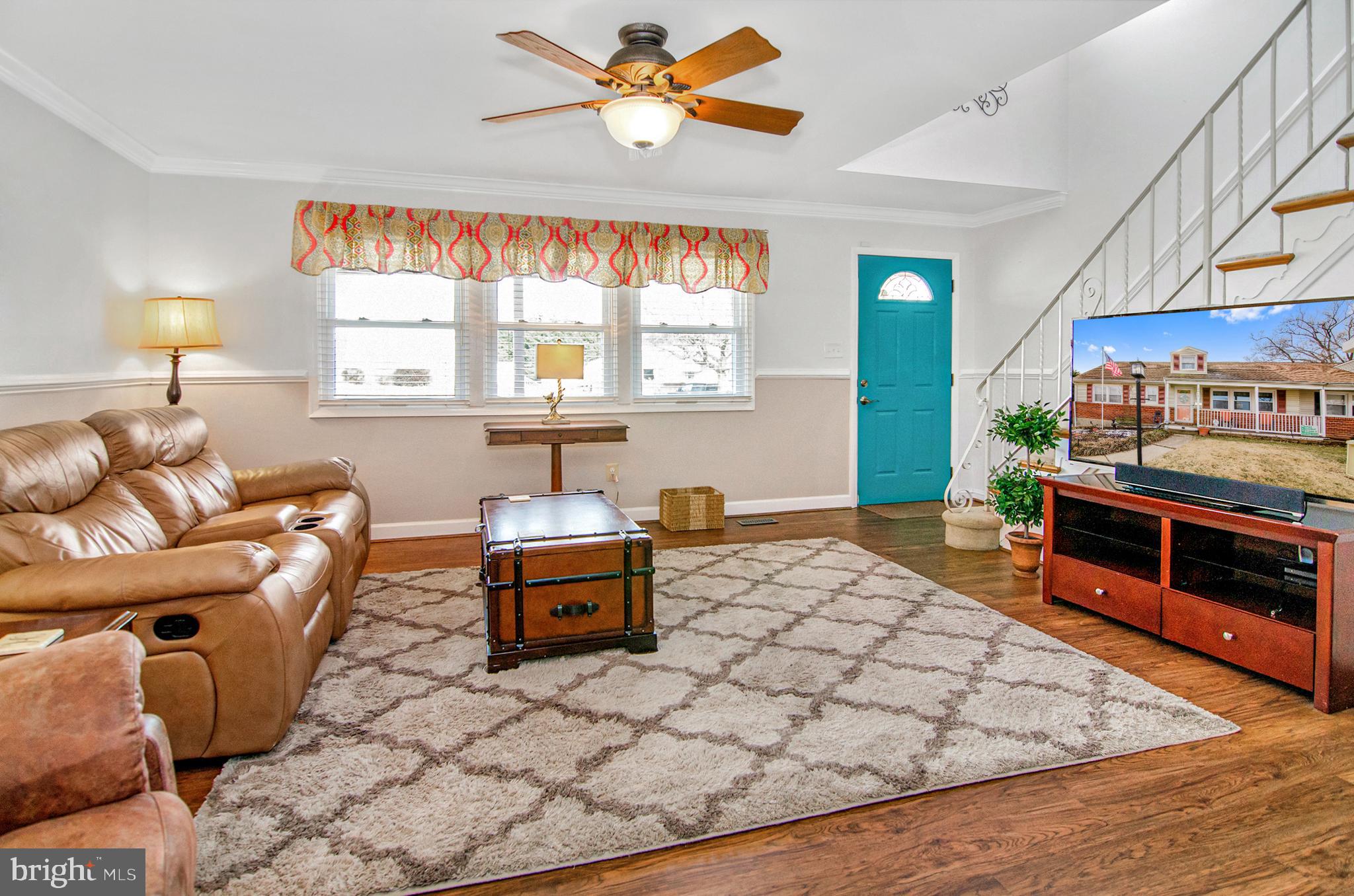 8410 Hallmark Circle Baltimore, MD 21234 - Photo 2 of 37 Living Room