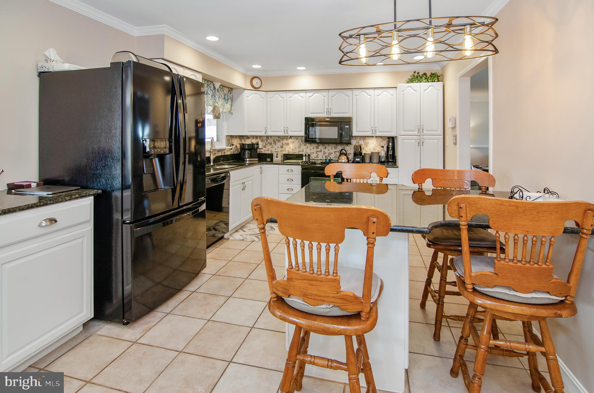 8410 Hallmark Circle Baltimore, MD 21234 - Photo 8 of 37 Kitchen