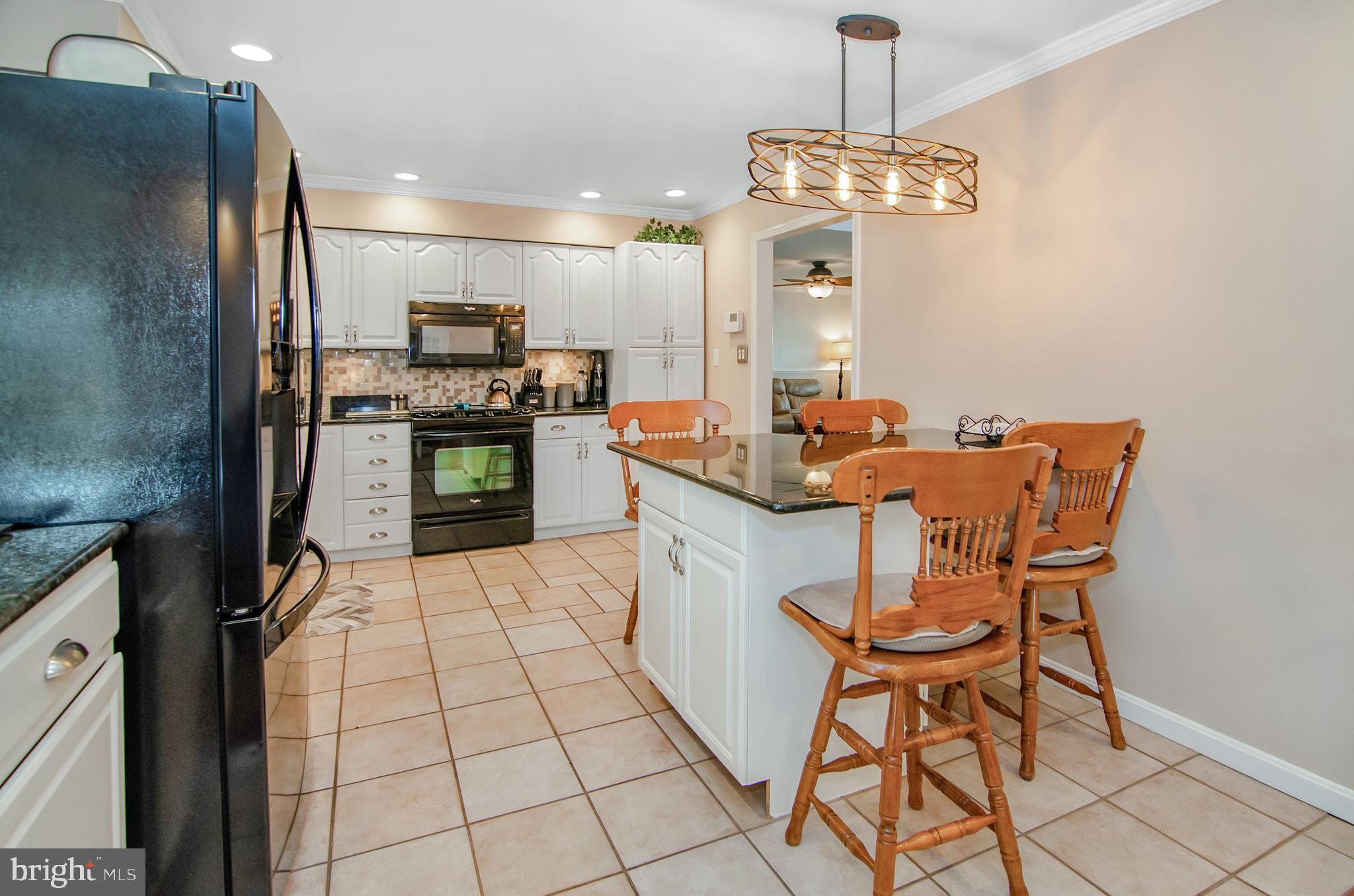 8410 Hallmark Circle Baltimore, MD 21234 - Photo 10 of 37 Kitchen