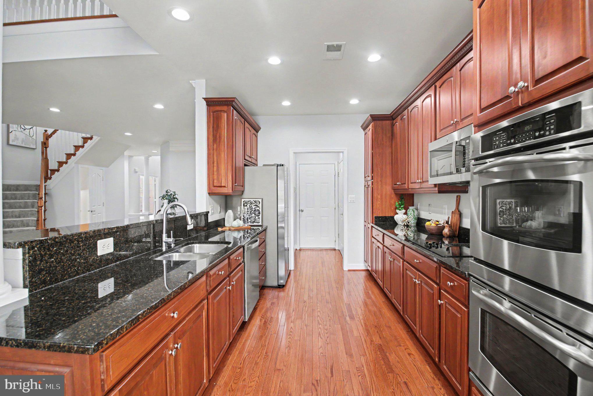 13191 Triple Crown Loop Gainesville, VA 20155 - Photo 15 of 47