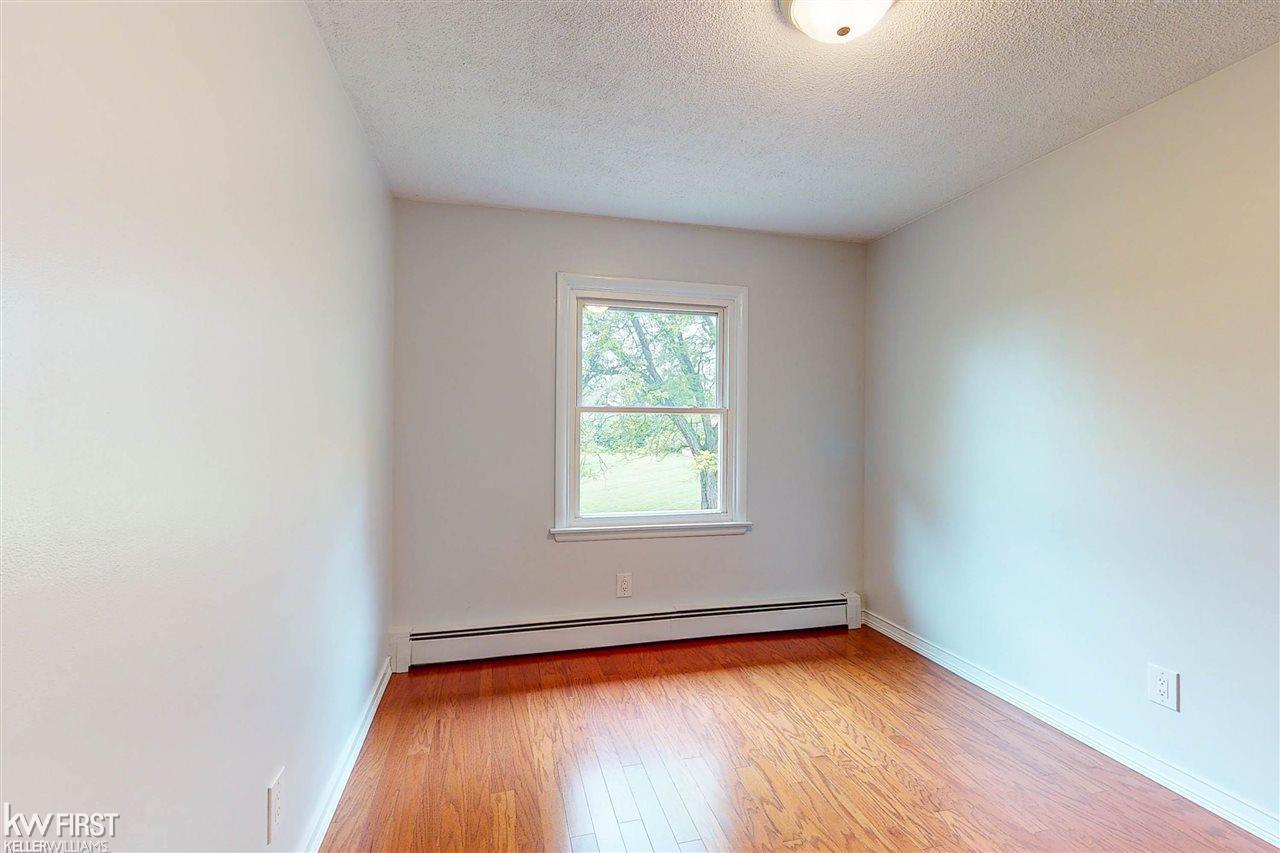 7486 Porter Road Grand Blanc, MI 48439 - Photo 29 of 70 50078147-28.JPG
