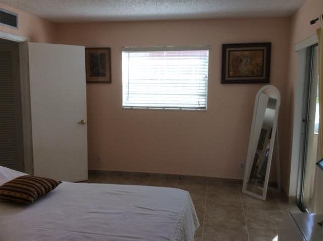 617 Flanders North, Unit 617 Delray Beach, FL 33484 - Photo 10 of 27 IMG_1926