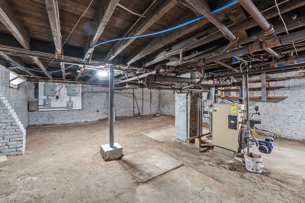 161 New Bridge Street West Springfield, MA 01089 - Photo 28 of 38