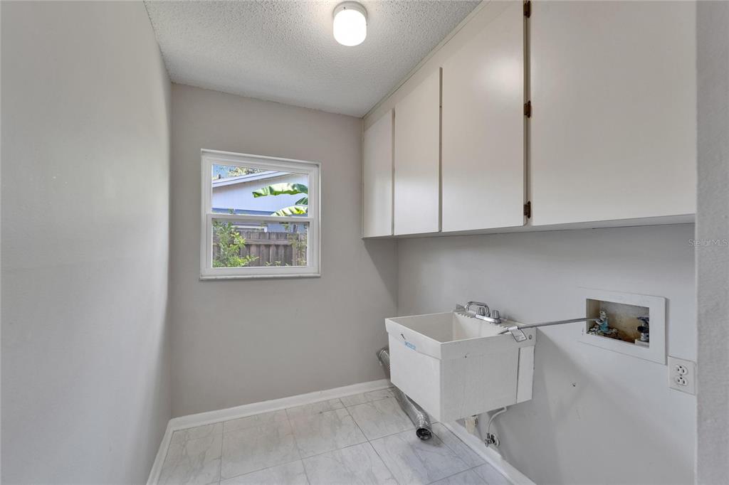 9403 Bellhaven Street Temple Terrace, FL 33637 - Photo 40 of 59