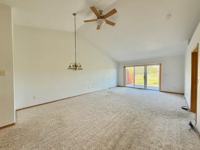 $214,980 | 586 North Wisconsin Street, Berlin, WI 54923