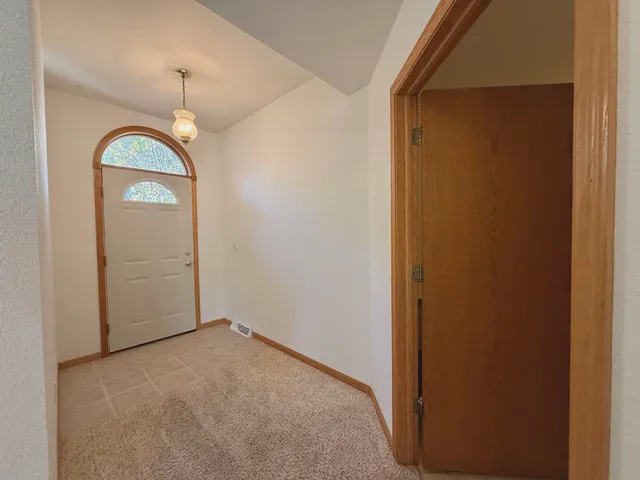 $214,980 | 586 North Wisconsin Street, Berlin, WI 54923