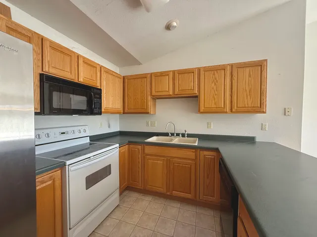 $214,980 | 586 North Wisconsin Street, Berlin, WI 54923