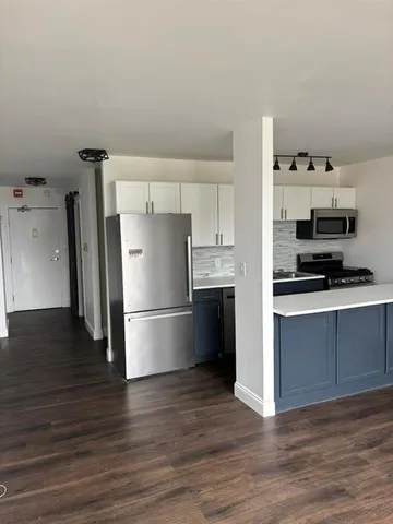 $1,300 | 600 East 8th Street, Kansas City, MO 64106