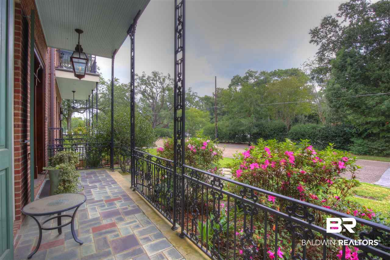 204 Oswalt Street, Unit B Fairhope, AL 36532 - Photo 4 of 21