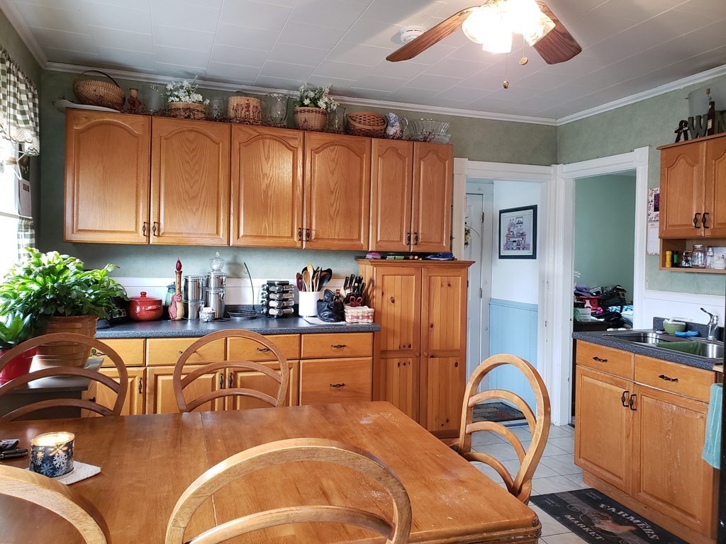 29 Brandon Road Dudley, MA 01571 - Photo 17 of 34 Gallery Image 17