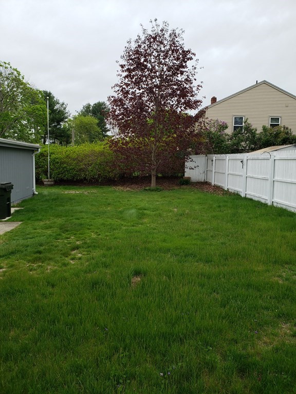 29 Brandon Road Dudley, MA 01571 - Photo 9 of 34 Gallery Image 9