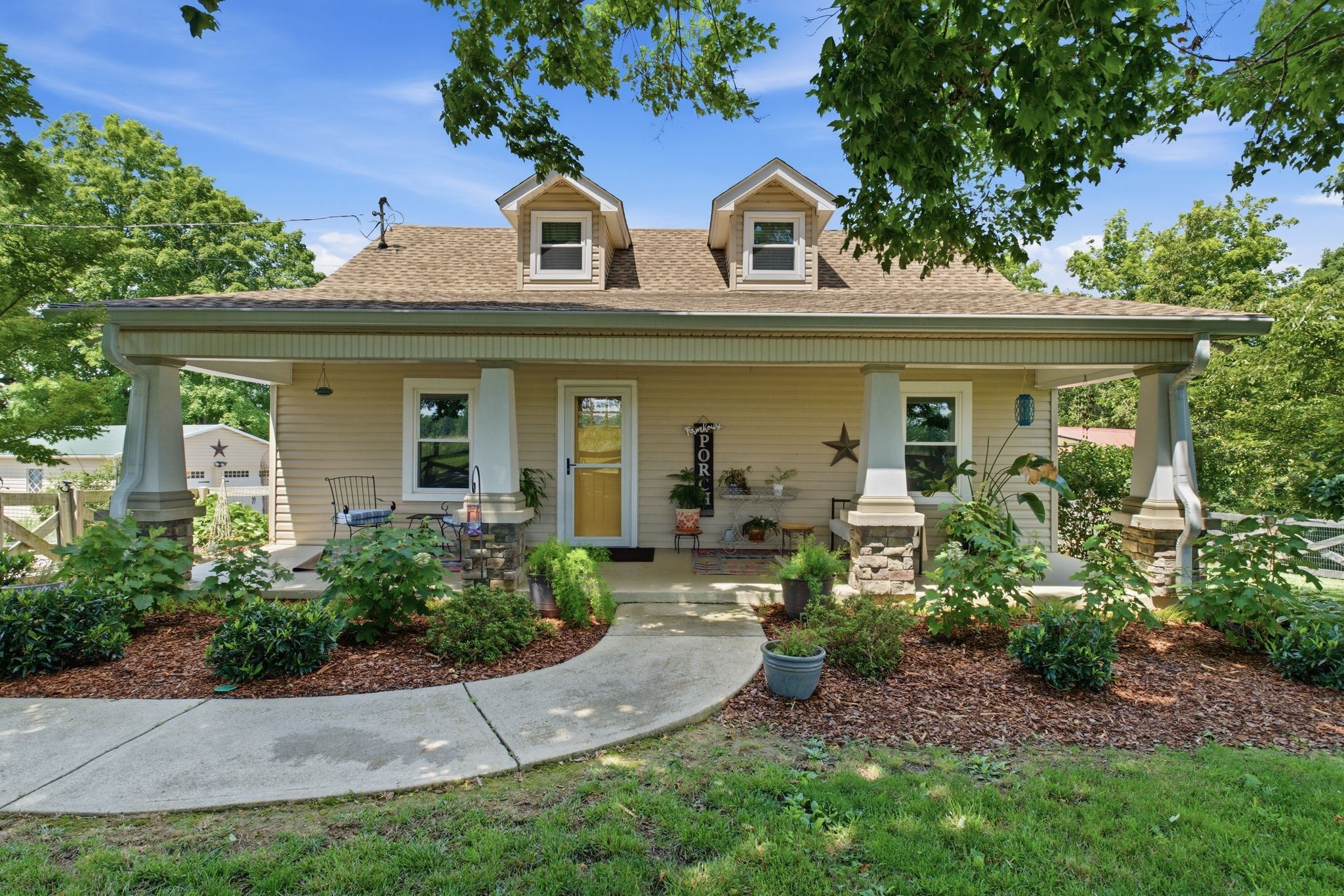 1300 Oak Grove Road Dickson, TN 37055 - Photo 5 of 46