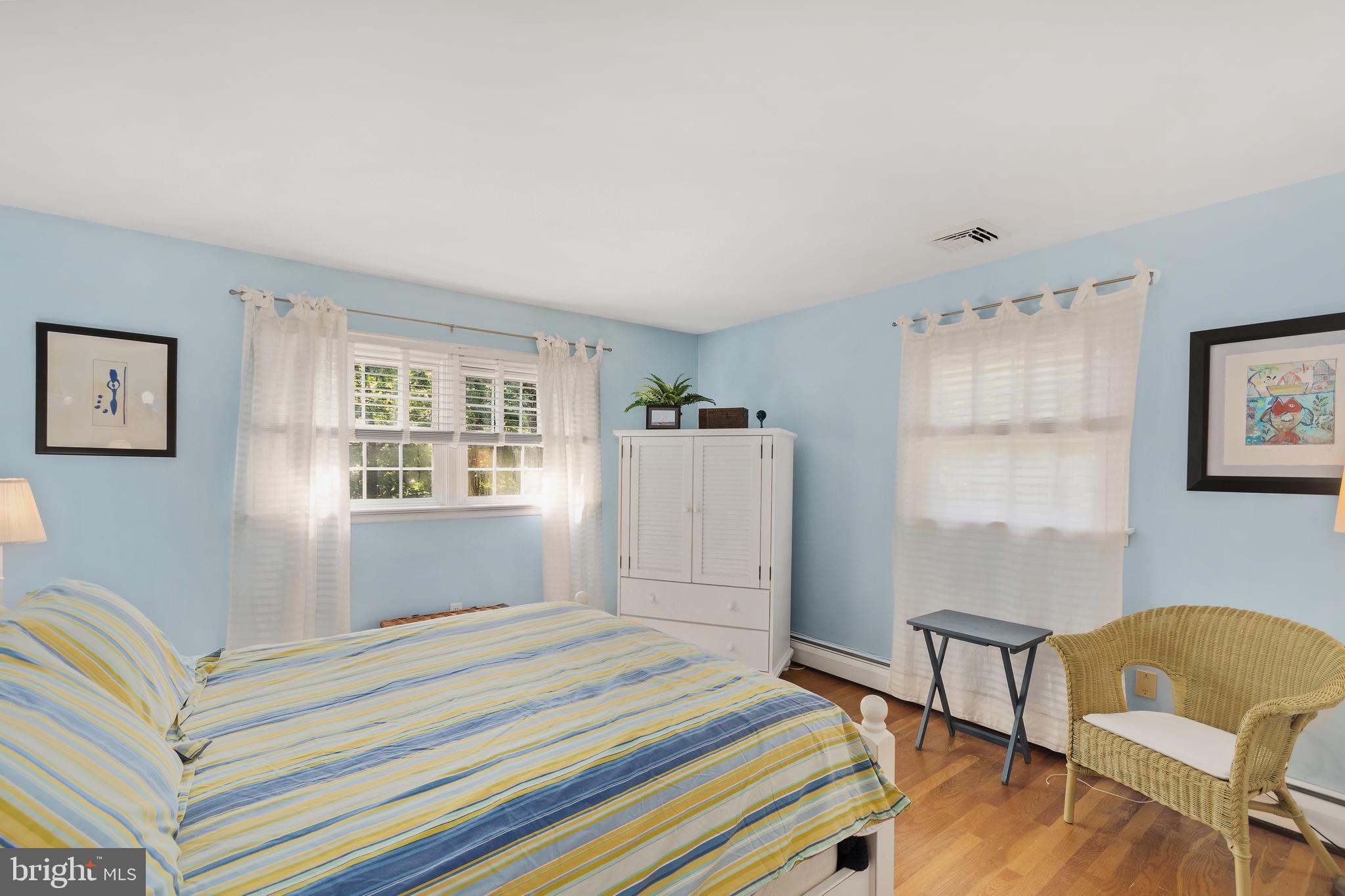 37 Hinchman Road Medford, NJ 08055 - Photo 18 of 27 All Room Feature Hardwood Flooring