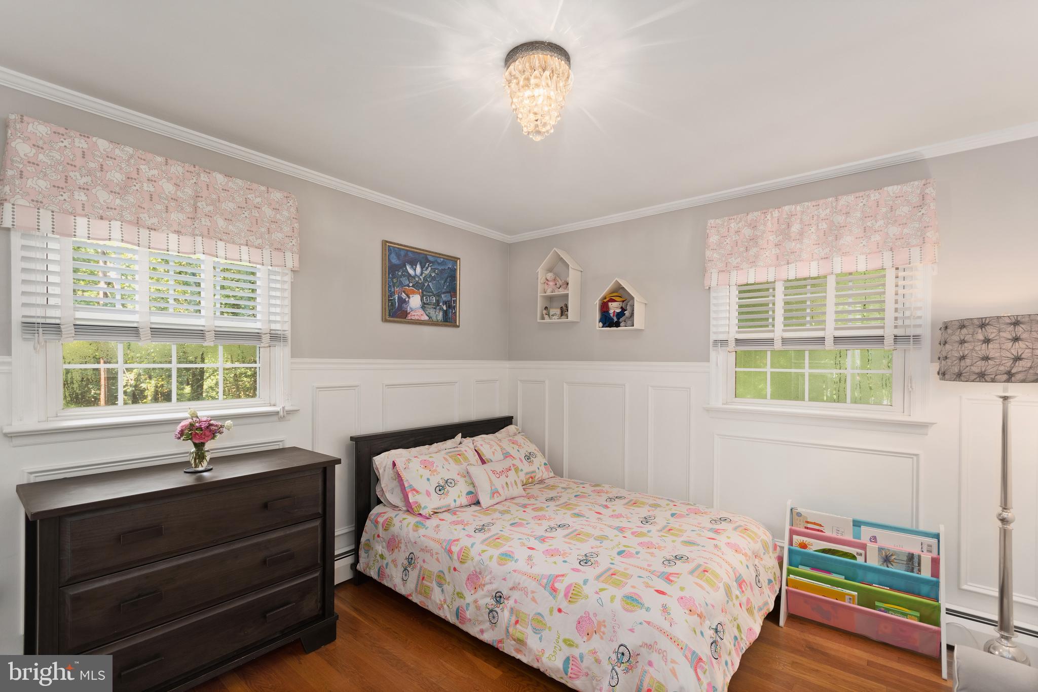 37 Hinchman Road Medford, NJ 08055 - Photo 19 of 27 Bedroom #4 Upgraded Trim Ready for Family/Guest