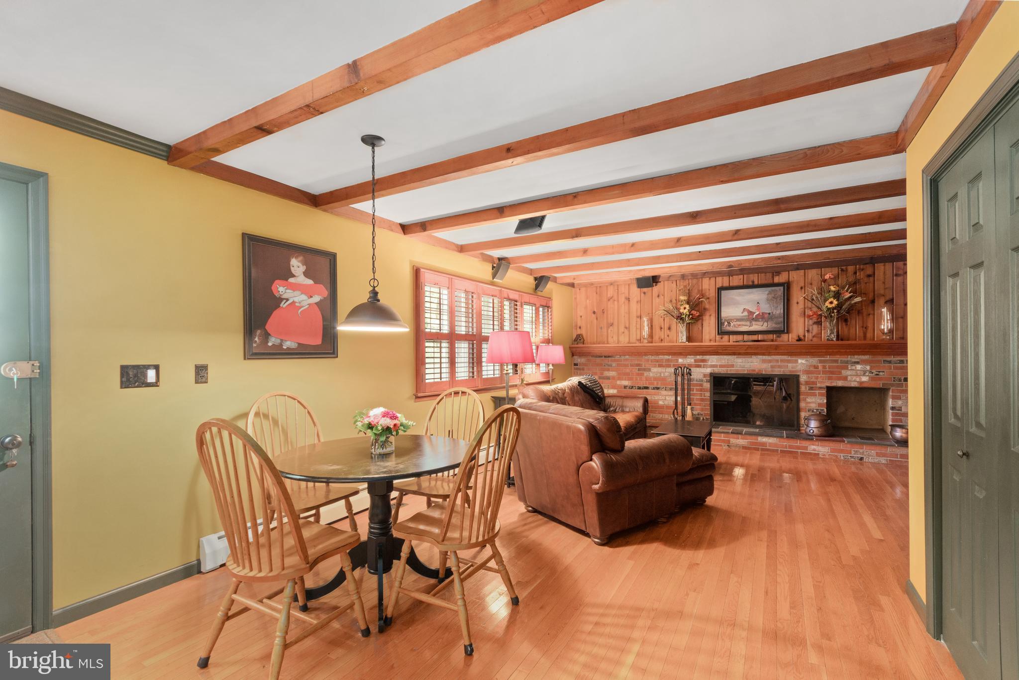 37 Hinchman Road Medford, NJ 08055 - Photo 10 of 27 Breakfest Area Opens to Kitchen and FR