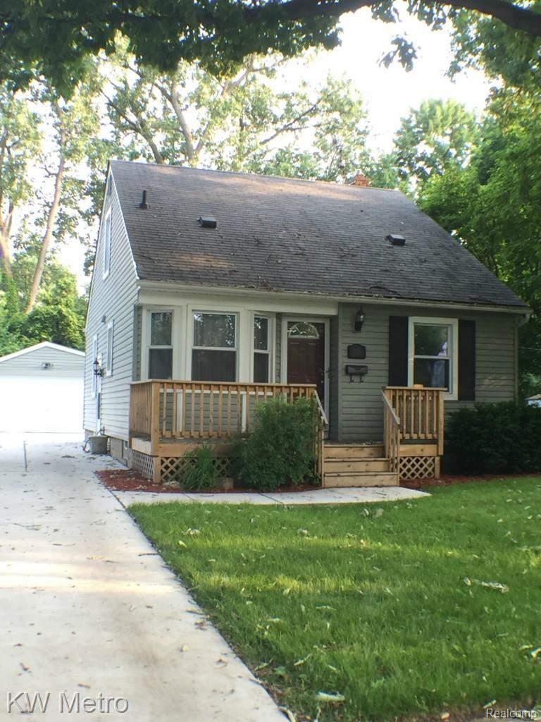 1705 Harvard Road Berkley, MI 48072 - Photo 1 of 30 Charming bungalow home w/maintenance free exterior