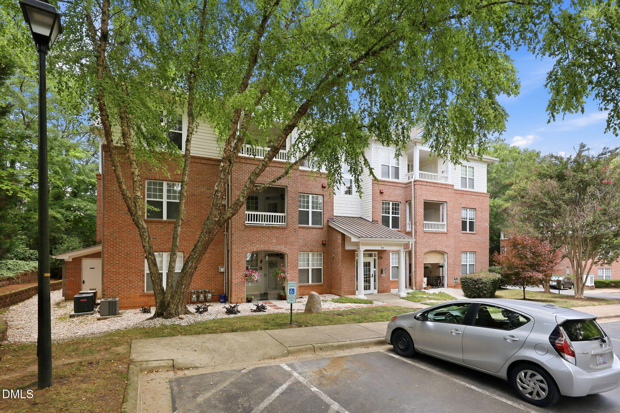 1710 Tiffany Bay Court, Unit 302 Raleigh, NC 27609 - Photo 2 of 38