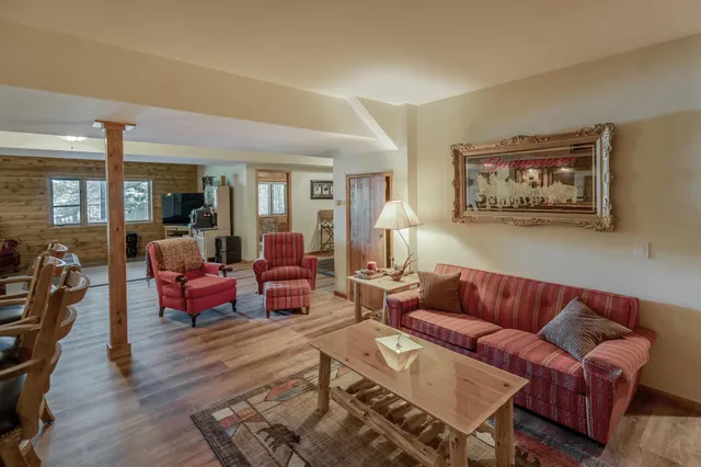 $1,499,000 | 49760 202nd Place, McGregor, MN 55760