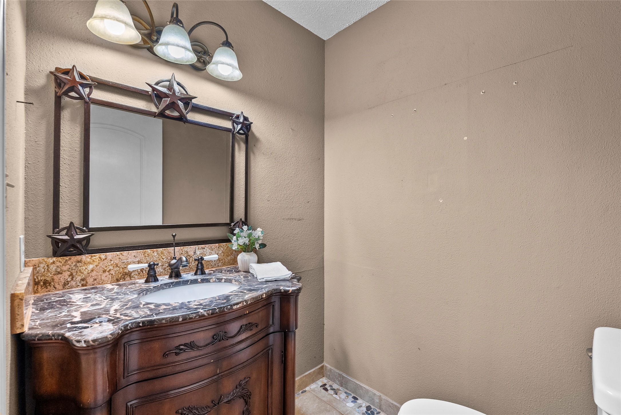 422 Rice Avenue Arcola, TX 77583 - Photo 21 of 33 Half Bath