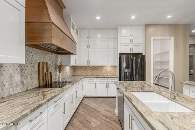 $1,474,000 | 3022 East Wildhorse Drive, Gilbert, AZ 85297