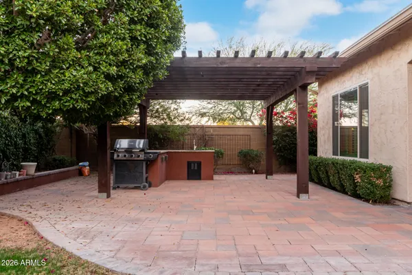 $1,399,000 | 3022 East Wildhorse Drive, Gilbert, AZ 85297