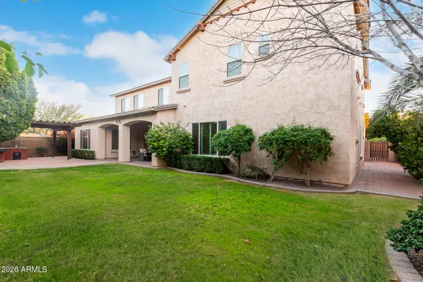 $1,399,000 | 3022 East Wildhorse Drive, Gilbert, AZ 85297