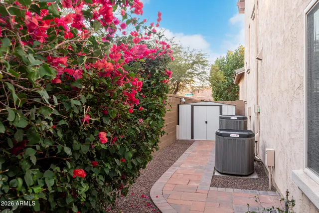 $1,474,000 | 3022 East Wildhorse Drive, Gilbert, AZ 85297