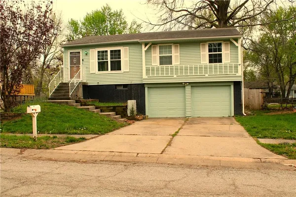 $240,000 | 19221 East 5th Terrace Court North, Independence, MO 64056