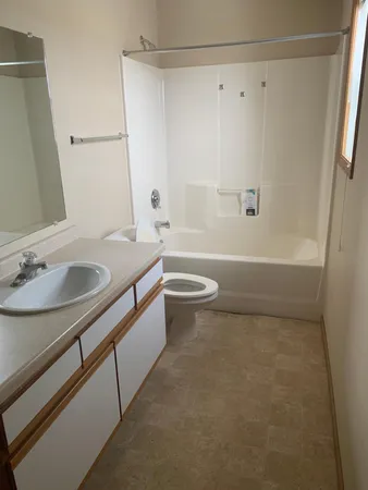$1,495 | 4210 47th Street South, Unit D, Fargo, ND 58104