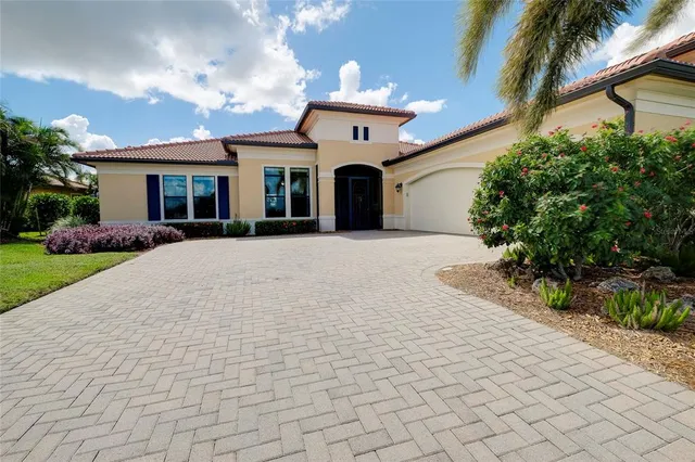 $949,900 | 10742 Ironbridge Drive, Venice, FL 34293