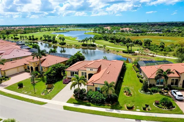 $949,900 | 10742 Ironbridge Drive, Venice, FL 34293