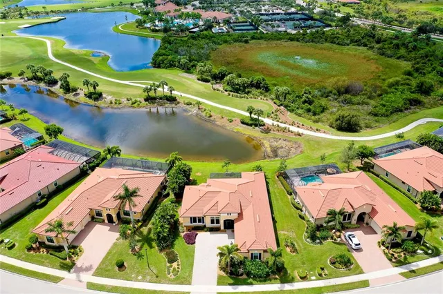 $949,900 | 10742 Ironbridge Drive, Venice, FL 34293