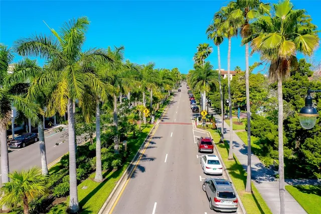 $949,900 | 10742 Ironbridge Drive, Venice, FL 34293