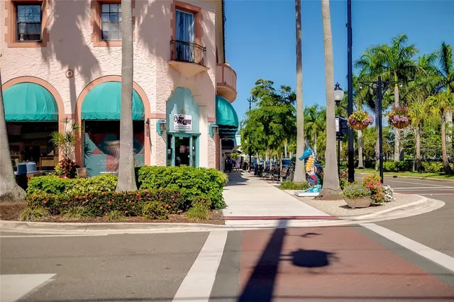 $949,900 | 10742 Ironbridge Drive, Venice, FL 34293